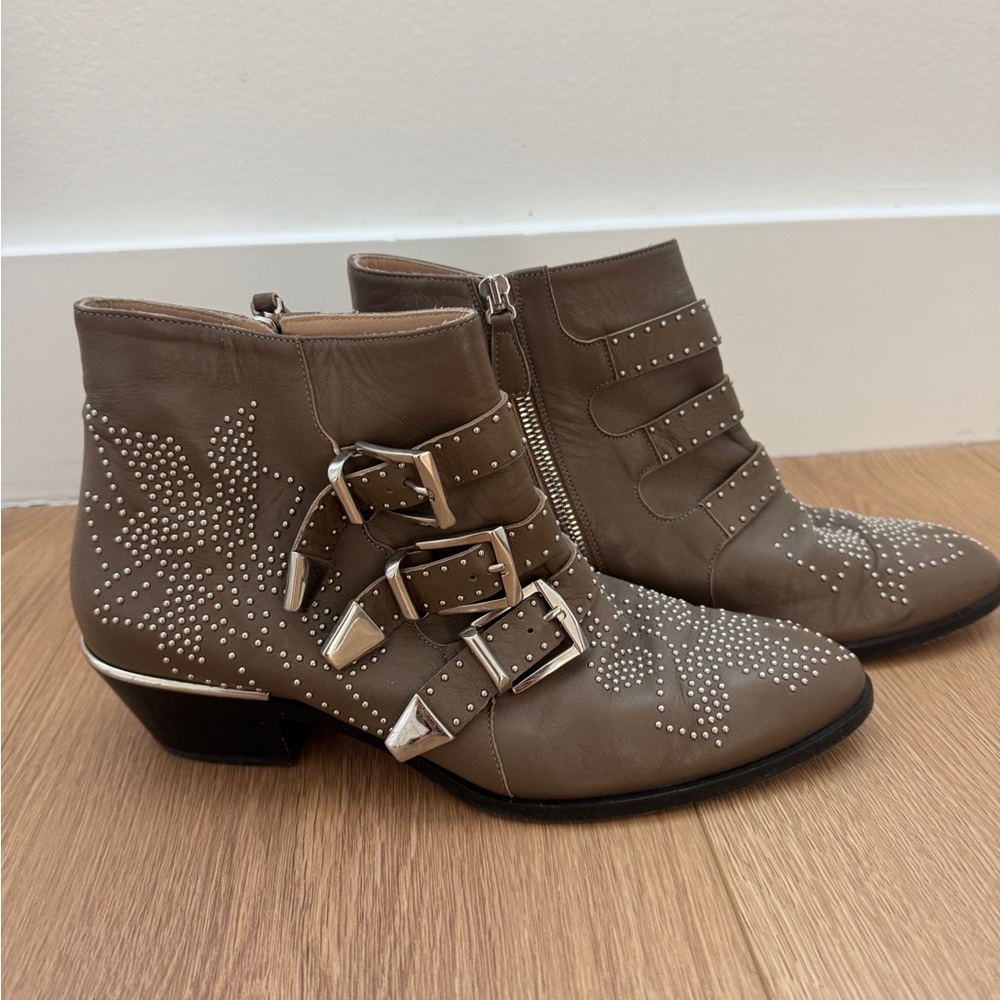 Chloe Susanna Taupe Leather Studded Buckle Ankle Boots